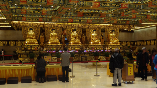 Picture of the 5 Golden Buddhas in the Hall of Ten Thousand Buddhas
